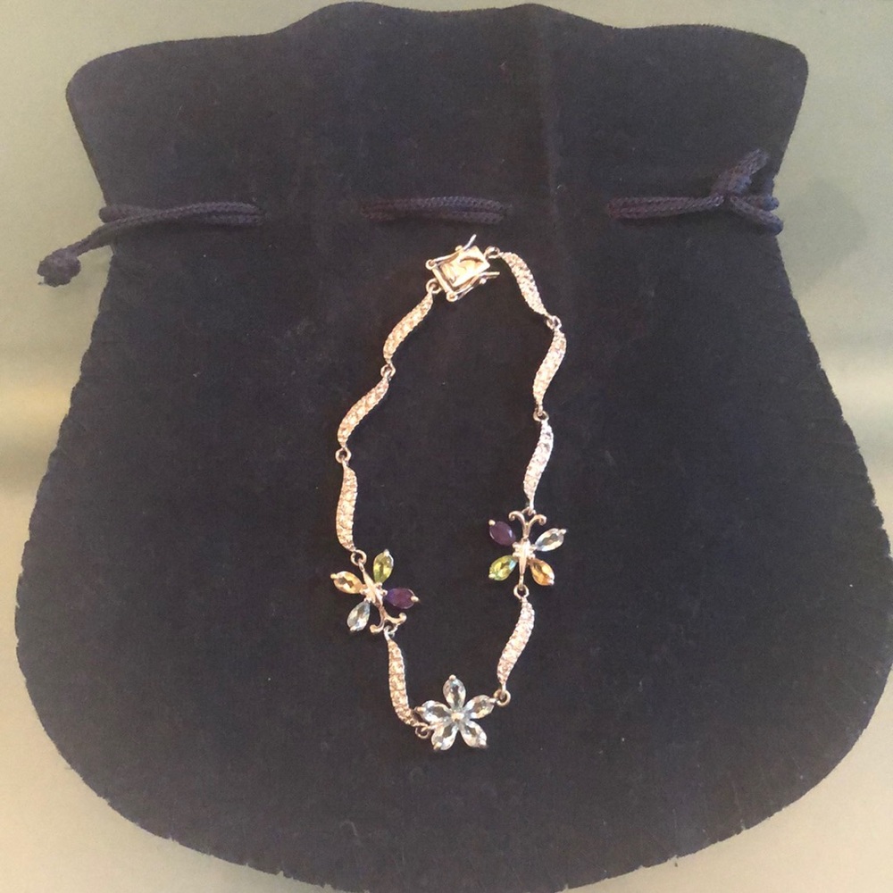 Gorgeous bracelet